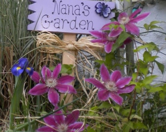Small yard Sign 9 - Nana's Garden