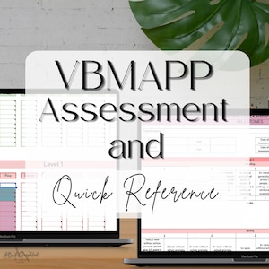 Op de afbeelding: Twee laptopschermen met de VBMAPP Assessment and Quick Reference gids. De digitale documenten hebben een witte achtergrond met zwarte tekst, roze kopteksten en georganiseerde tabellen voor het bijhouden van mijlpalen in de ontwikkeling.