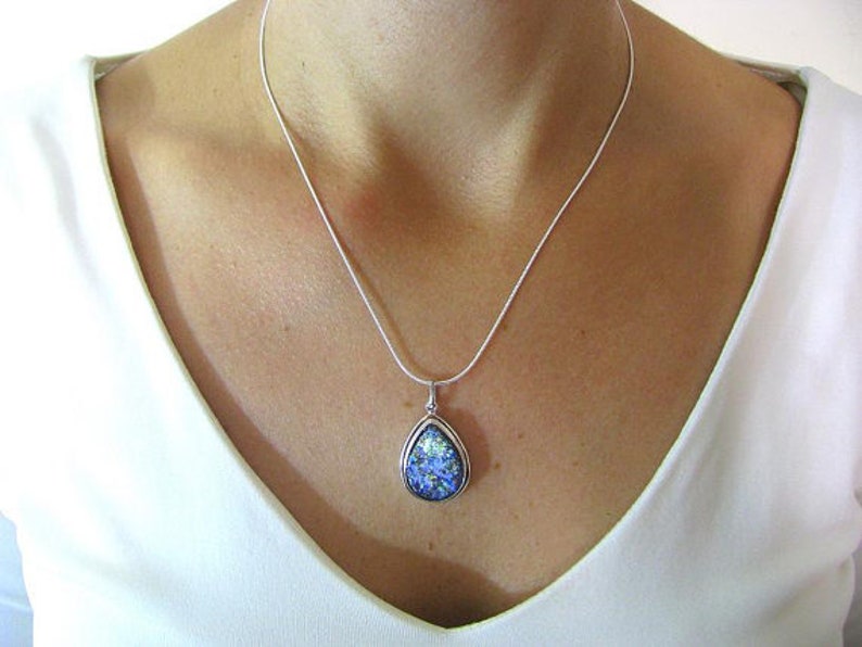 925 Silver Hand Made Tear Drop Pendant Set with Bluish Roman Glass Fragment