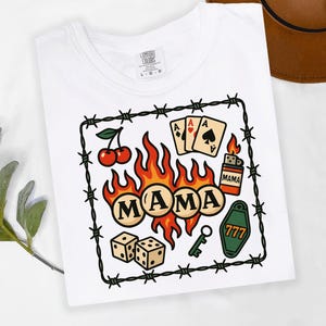 Colagem de Mama Ocidental PNG, Design de Adesivo Retro Ocidental, Cartas de Dados Cerejas PNG, Grunge Ocidental PNG, Design Estético Country, Arquivo Digital