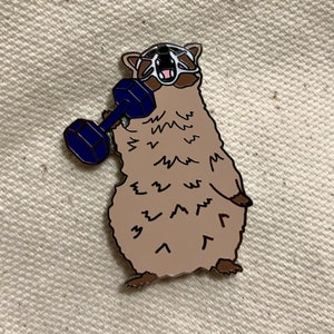 Broche en émail blonde Fitness Raton laveur Trash Panda image 1