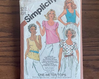 Simplicity 5510, Vintage Sewing Pattern from 1982 for Size 10 Misses’ Pullover Tops.