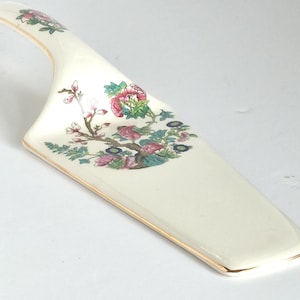 Rebanada de pastel de cerámica con diseño de árbol indio vintage, hecha en Inglaterra, con motivos florales dorados, estilo chinoiserie, para servir té, exhibición coleccionable