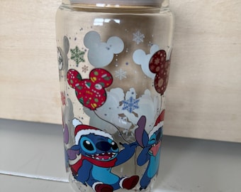 Copa de cristal con puntada navideña