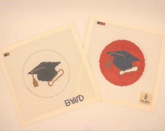 Abschlussnadel für den Abschluss, Nadelspitze zum Abschluss – Abschluss – Mütze & Abschlussdiplom – 13 Maschen – Wählen Sie die Schulfarben – 10x10cm