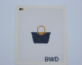 Torba z monogramem na płótnie z haftem igłowym: ręcznie malowana ozdoba na miniaturową torbę