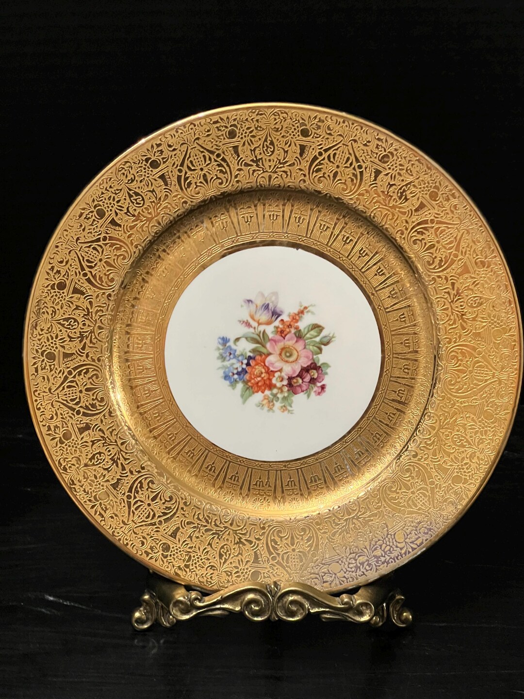 Vintage Hutschenreuther Selb Bavaria Gold Encrusted Floral Cabinet vintage-hutschenreuther-selb-bavaria-gold-encrusted-floral-cabinet