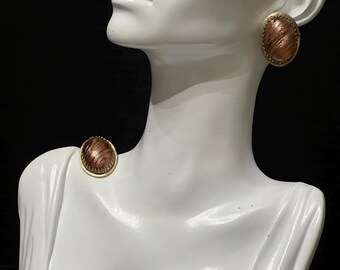 Vintage Whiting and Davis Copper Overlay Glass Swirl Clip-On Earrings, c. 1950s/60s, Oval Statement Jewelry, Signed W&D
