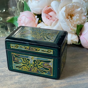Vintage wooden Olinalá box black & green birds