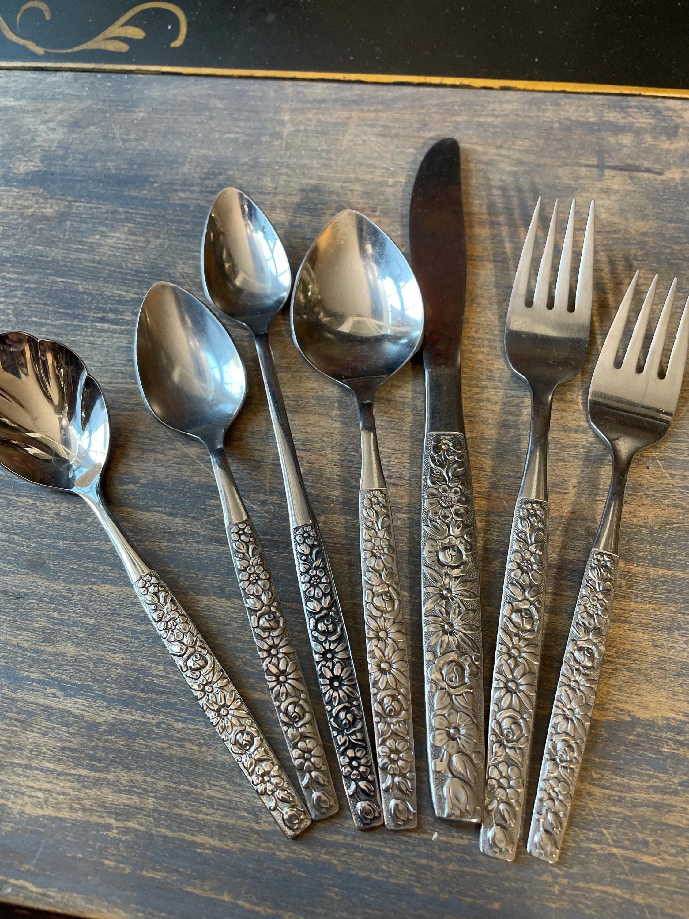 銀製品 オネイダ ONEIDA フォーク シルバーアクセサリー パワーストーン Oneida Malibu Flowers Stainless Silver Flatware Replacement Fork