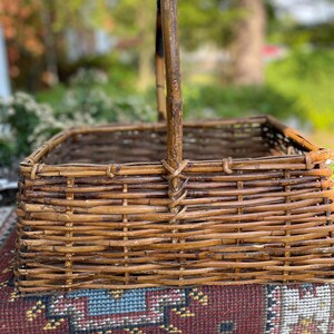 Vintage Woven large flat bottom rectangular basket VA. Primitive Rustic Farmhouse French Country Farmhouse decor