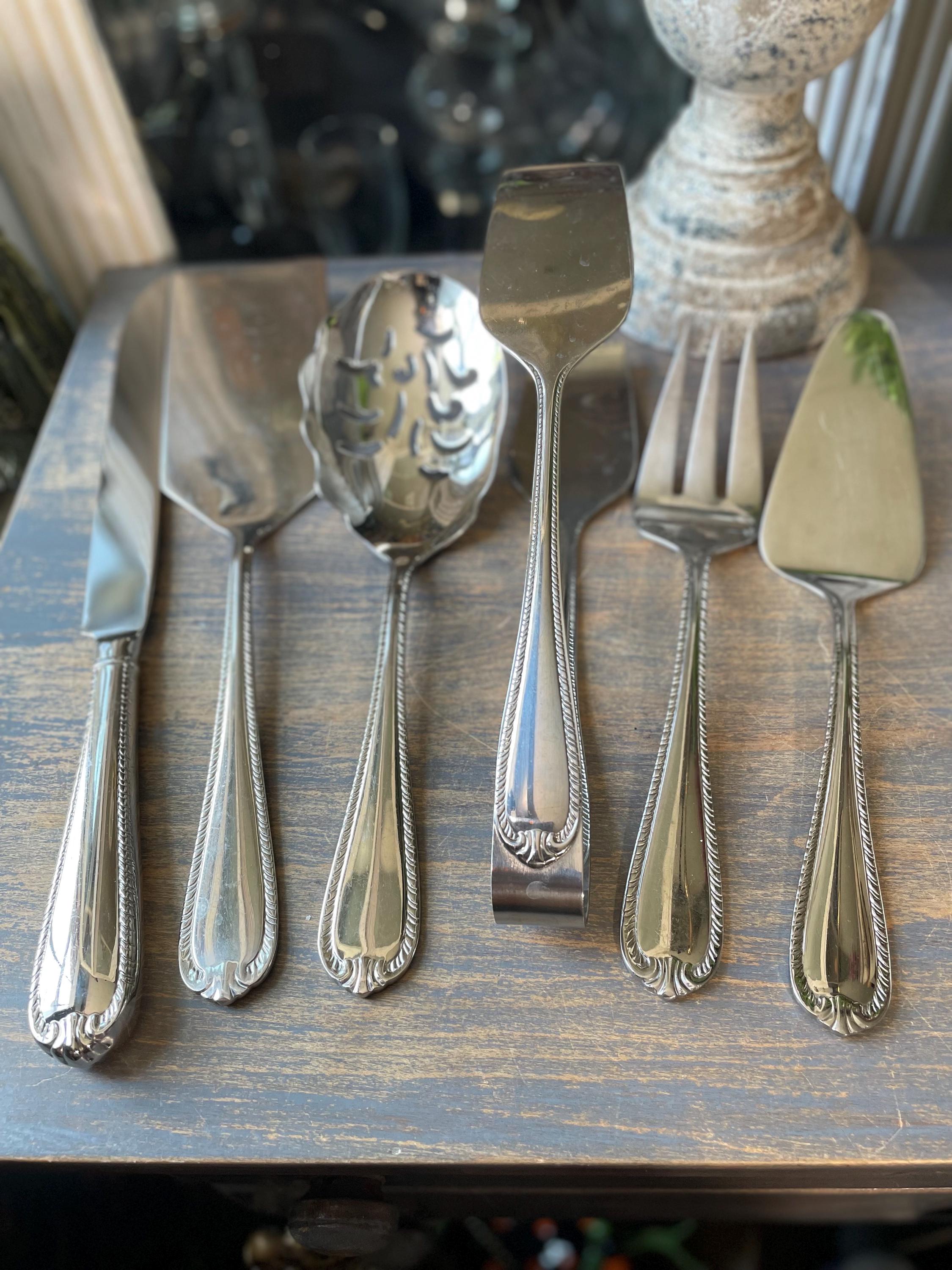 Reed & Barton Domain Stainless Silver Roped Edge Flatware Serving