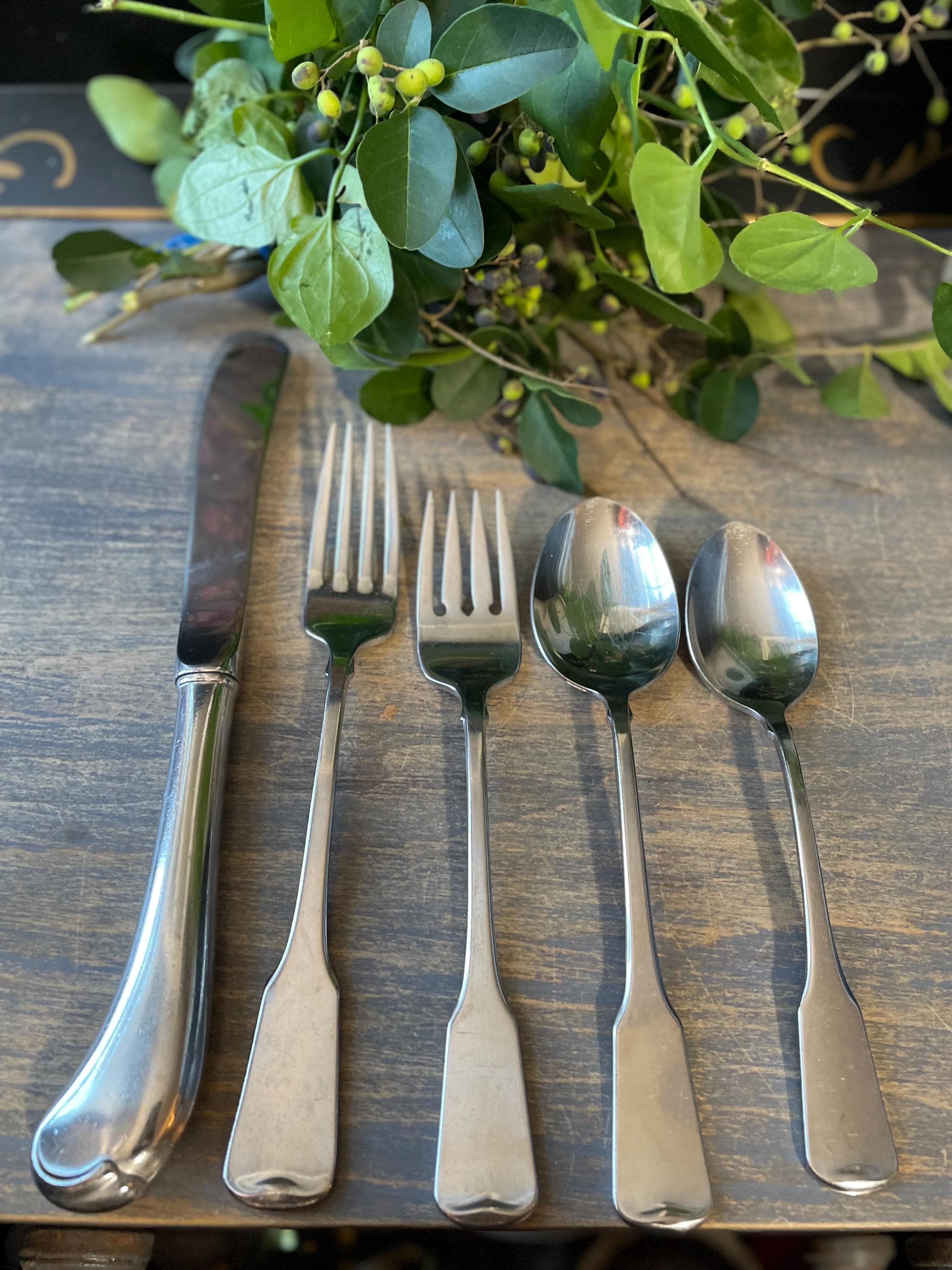 Oneida Silver American Colonial (stainless) 18/5 Pistol Flatware