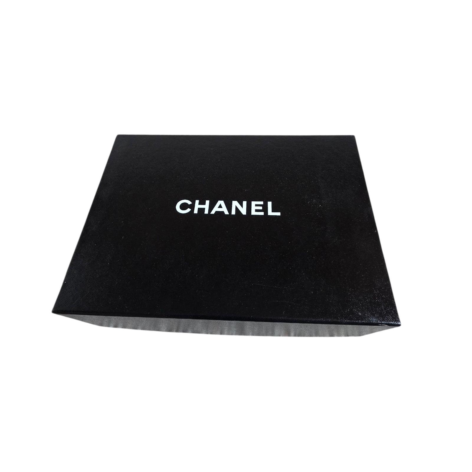 Chanel Gift Box - 60+ Gift Ideas for 2026