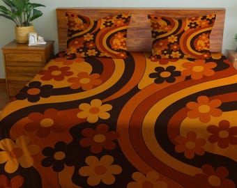 Retro 70s Flower Power Bedding Set – Groovy Orange Brown Floral Comforter & Pillow Shams, Vintage Mid Century Modern Bedroom Decor