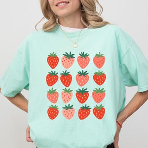 Strawberry Shirt for Women Cottagecore Fruit Tee, Botanical Garden T-Shirt, Cute Strawberry Aesthetic, Gardener Gift, Summer Berries Tshirt