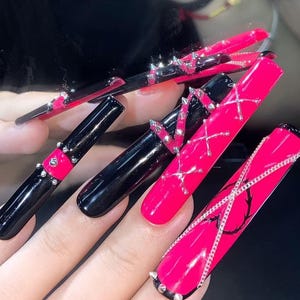 Hot Pink & Black Gothic Baddie Press On Nails – Eye Charm  Chain Corset Set Artificial reusable fake glue on faux manicure nails trendy art