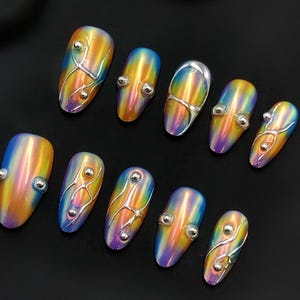 Chromowana holograficzna tęczowa metaliczna, nakładana, opalizująca sztuka 3D, srebrne koraliki, abstrakcyjne, futurystyczne, błyszczące paznokcie w kształcie migdałów, błyszczące