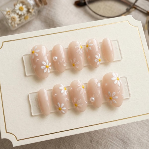Daisy Flower Press On Nails | Cute Nude Custom Fake Nails with 3D Water Droplets | Hand-painted White Floral Nail Art | Minimalist Nails