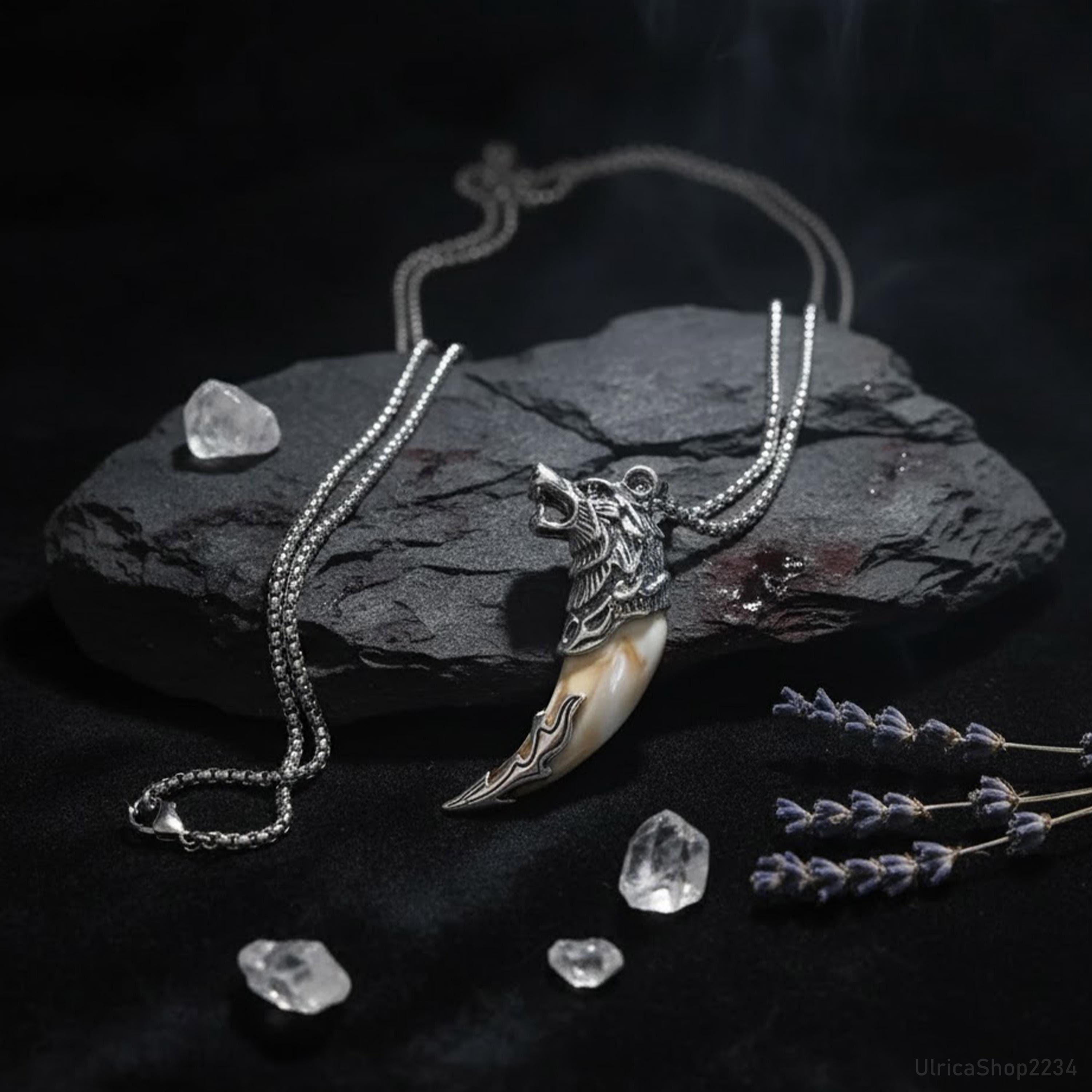 Wolf tooth necklace - Etsy 日本 ネックレス メンズ 狼牙 黒 犬 牙 