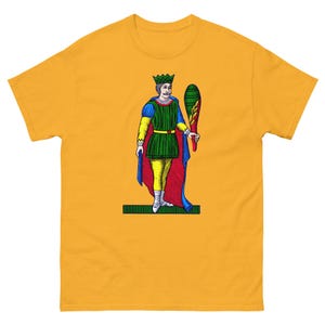 Camiseta King of Wands | Camiseta Vintage Italiana Tarot | Camiseta Gráfica Oculta Retro | Presente Místico para Amantes Espirituais e de Arte