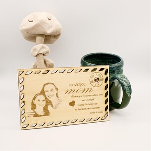 Cartolina in legno personalizzata con incisione laser, foto e messaggio - Regalo ricordo per la festa della mamma