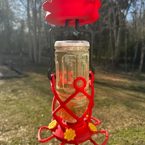 Recyclable Bottle Hummingbird Feeder – Eco-Friendly Non-Toxic & Rust-Free Bird Feeder