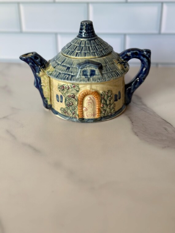 Vintage Japan Thatch Hut Tea Kettle in Blue
