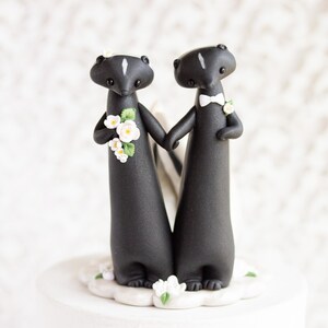 Skunk Wedding Cake Topper - Skunk Sculpture by Bonjour Poupette