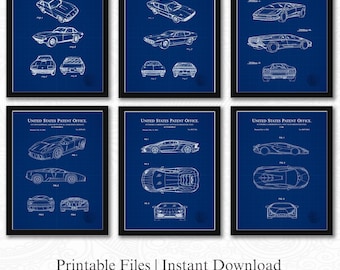 Puede incluir: Seis impresiones enmarcadas de patentes automotrices con fondo azul y dibujos lineales blancos. Cada impresión presenta diferentes diseños de automóviles, incluyendo vistas superior, lateral y frontal. El texto "UNITED STATES PATENT OFFICE" está en la parte superior de cada impresión. El texto "Printable Files | Instant Download" está en la parte inferior.