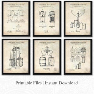 Pode incluir: Seis impressões de patentes vintage emolduradas, apresentando ilustrações detalhadas em preto e branco de máquinas industriais. Cada impressão é rotulada como "UNITED STATES PATENT OFFICE". As impressões são exibidas em um fundo neutro. O texto "Printable Files | Instant Download" está na parte inferior.