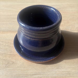 Maceta de gres azul cobalto con orificio de drenaje y platillo incorporado, maceta de cerámica hecha a mano.