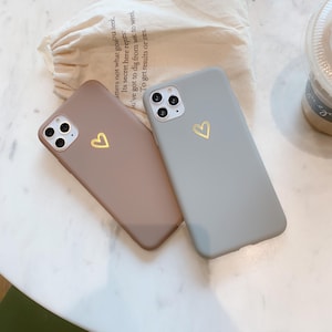 Coque pour iPhone cœur finition mate iPhone 14 iPhone 15 iPhone 16 Pro Max