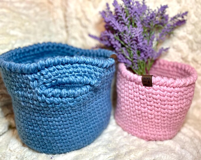 Baskets for gifts, organization, storage, or plantar pots with 12 colour options.