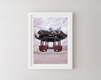 韓国の伝統的な寺院の壁画、春の桜、韓国の慶州の版画、静かな自然の 