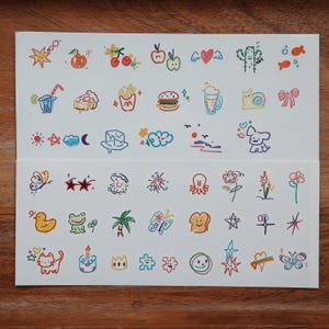 Whimsy Ink: Zestaw miniaturowych tatuaży tymczasowych (jeden arkusz) - Cartoon Dogs or Summer Party