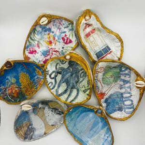 Large 5” decoupaged sea life marine shell trinket dish