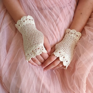 Bridal Lace Gloves, Yellow Crochet Gloves, Summer Fingerless Gloves, Cotton Gloves, Bridesmaids Gloves, Wedding Gloves, Vintage Style Gloves Ivory