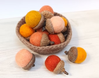 Felt Acorns, Wool Acorns, Fall Acorn Ornaments, Acorn Montessori, Cottage Decor, Woodland Decor, Wedding Favor, Rustic Table, Thanksgiving