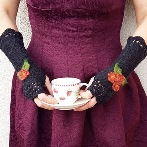 Flowers Gloves, Long Arm Warmers, Black Fingerless Gloves, Winter Knit Wrist Warmers, Crochet Gloves Womens, Warm Gloves, Boho Gift