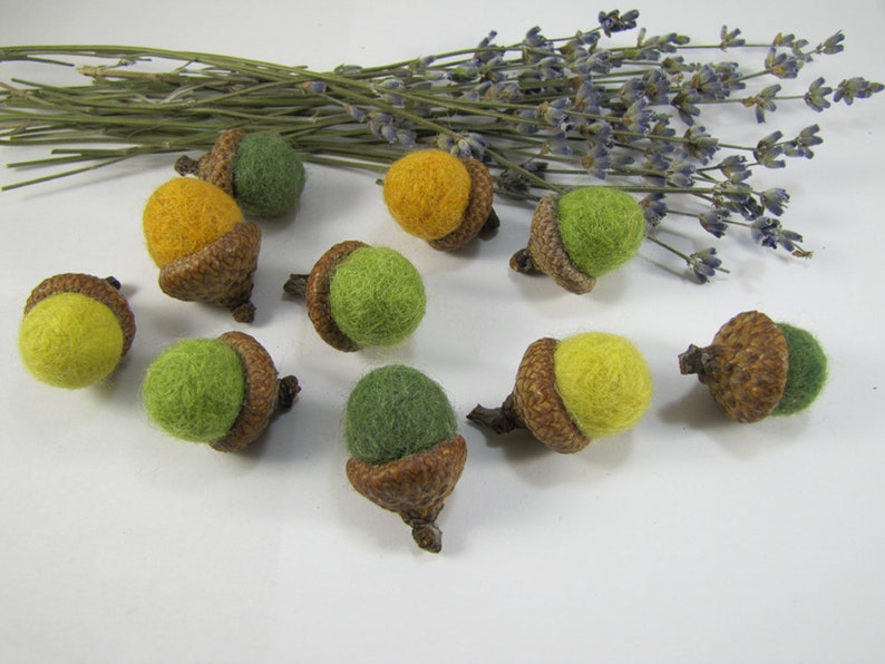 Felted Acorns, Wool Acorns Ornaments, Green Handmade Acorns, Fall Table Decor, Cottage Home, Waldorf Thanksgiving, Woodland Wedding Favors image 5