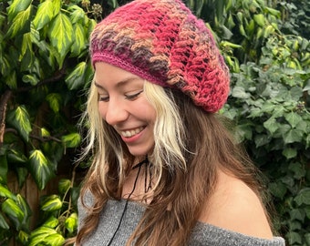 Elegante berretto all'uncinetto, cappello slouchy rosso, berretto colorato da donna, cappello all'uncinetto, berretto lavorato a maglia rosa, cappello lavorato a maglia Boho, cappello slouchy, regalo di San Valentino