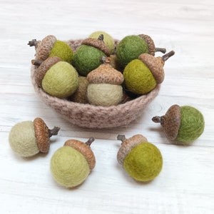 Felt Acorns, Wool Acorns, Fall Acorn Ornaments, Acorn Montessori, Cottage Decor, Woodland Decor, Wedding Favor, Rustic Table, Thanksgiving image 8