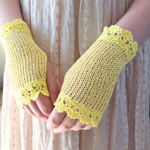 Bridal Lace Gloves, Yellow Crochet Gloves, Summer Fingerless Gloves, Cotton Gloves, Bridesmaids Gloves, Wedding Gloves, Vintage Style Gloves Yellow