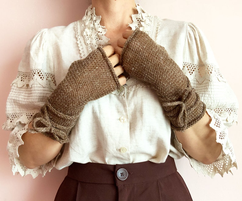 Long Fingerless Gloves, Brown Arm Warmers, Winter Fingerless Mittens, Wool Wrist Warmers, WoodLand Gloves, Brown Knit Mittens, Forest Gloves zdjęcie 2