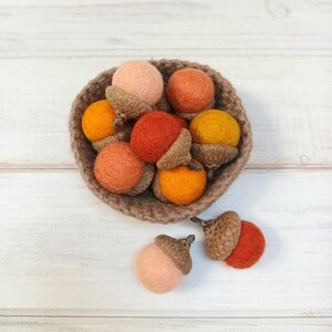 Felt Acorns, Wool Acorns, Fall Acorn Ornaments, Acorn Montessori, Cottage Decor, Woodland Decor, Wedding Favor, Rustic Table, Thanksgiving image 4