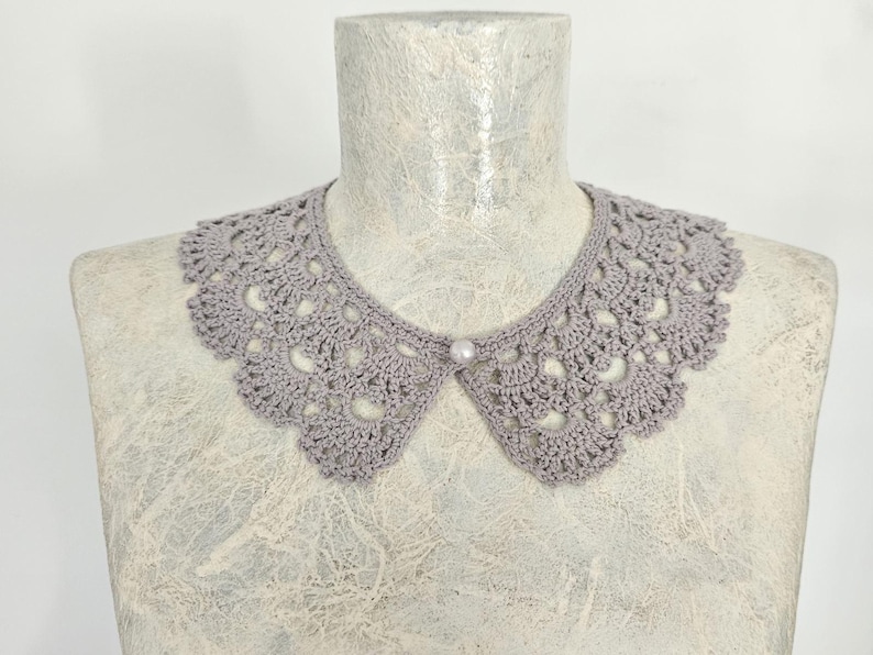 Lace Collar, Gothic Collar, Crochet Necklace, White Crochet Collar, Vintage Style Collar, Peter Pan Collar, Black Gothic Collar Gray