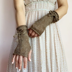 Long Fingerless Gloves, Brown Arm Warmers, Winter Fingerless Mittens, Wool Wrist Warmers, WoodLand Gloves, Brown Knit Mittens, Forest Gloves imagem 1