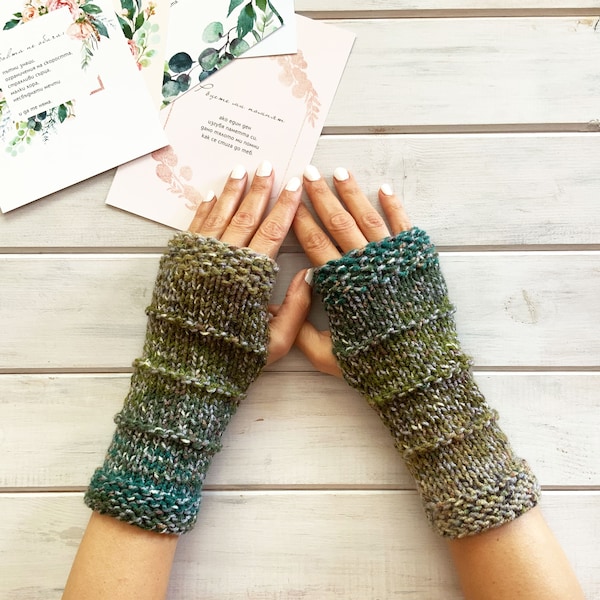 Green Knit Gloves, Vegan Arm Warmers, Fingerless Gloves Womens, Emerald Gloves, Hand Knitted Mittens, WoodLand Wrist Warmers, Forest Gloves
