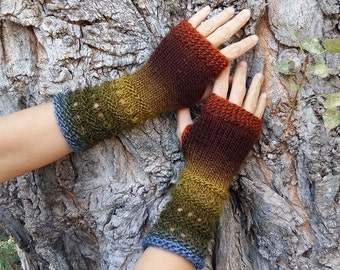 Veganistische armwarmers, vingerloze handschoenen dames, bruingroene handschoenen, lange handgebreide wanten, WoodLand polswarmers, Cottage handschoenen, cadeau haar